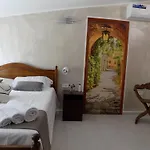 לינה וארוחת בוקר Torre Serena 3*